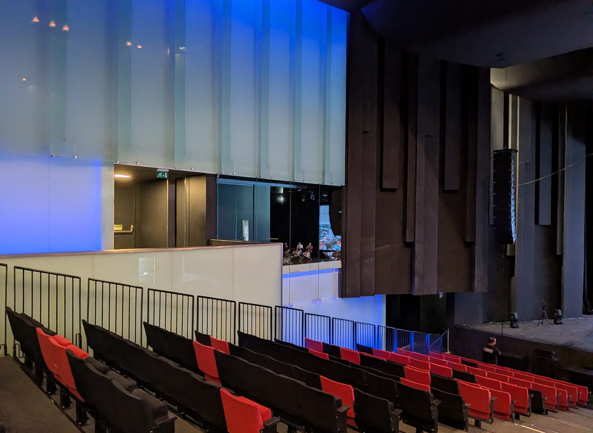 Auditorium - sides